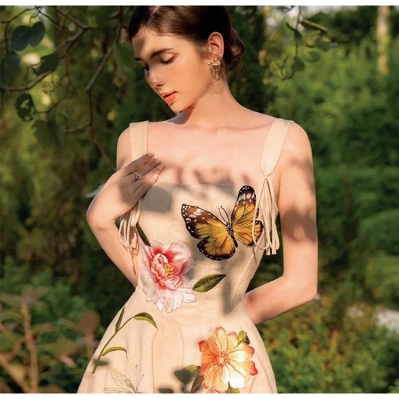 NWT * A-Line Embroidered Midi Spring/Summer Dress - Picture 4 of 5